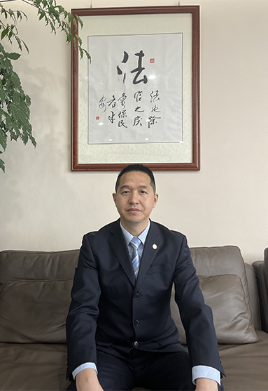 首席律师